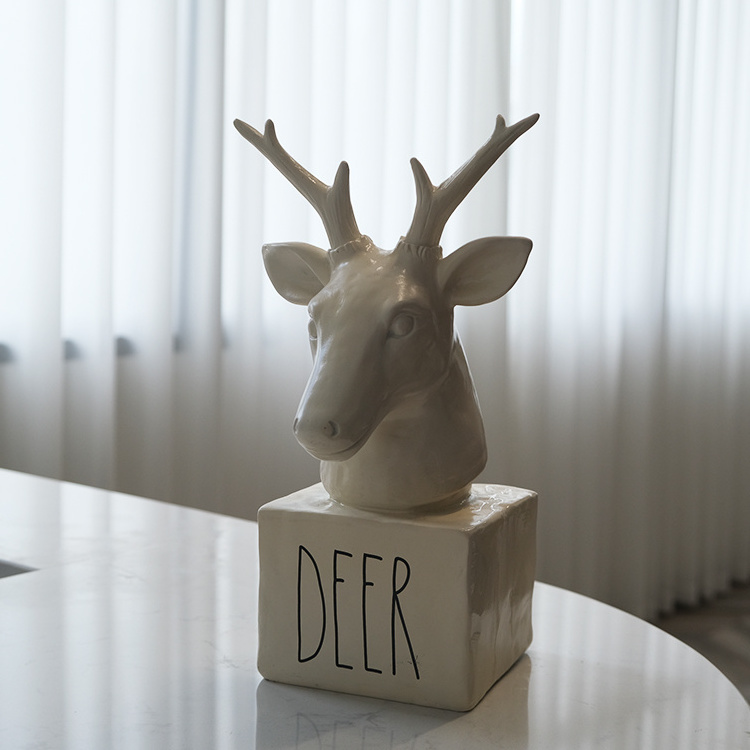 Modern Design Artificial resin crafts Sculpture Statue Handmade Funny Animal custom deer hunting figurine  for home decoration