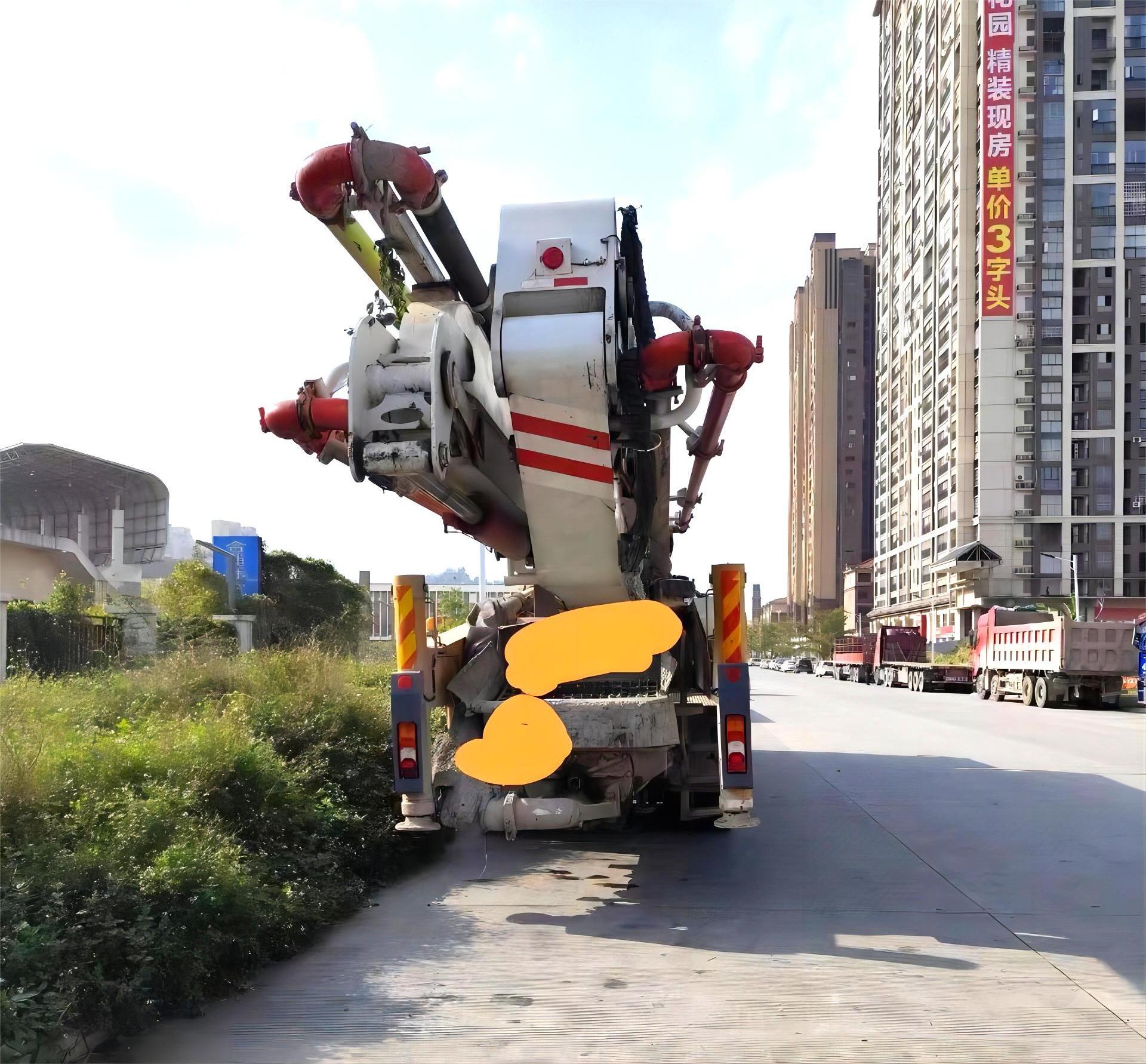 XCMG Official HB62V 62m Second Hand Concrete Machinery Used Mobile Concrete Pump Truck for Sale