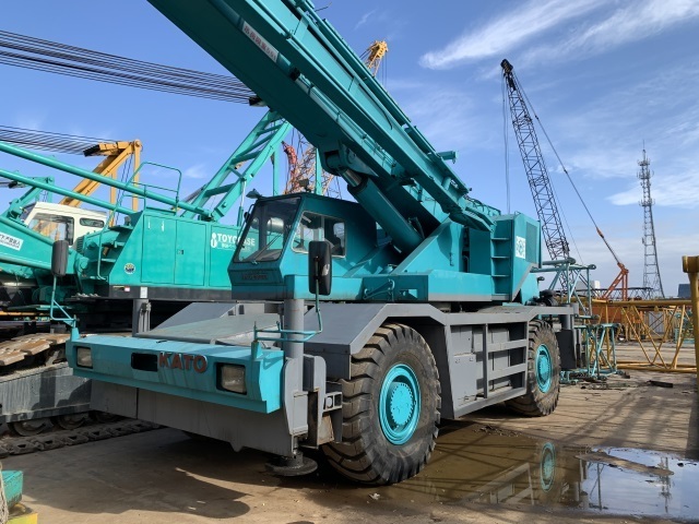 Good Price Japan Used Rough Terrain Crane 50 Tons KATO KR50H SS500 For Sale