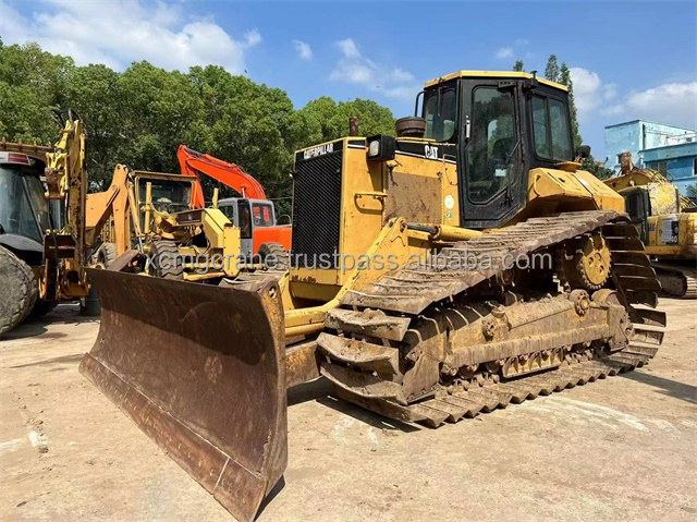 Almost New D5K caterpillar used d5 bulldozer original cat d5k d5h d5g d5d d5m mini crawler bulldozer for sale