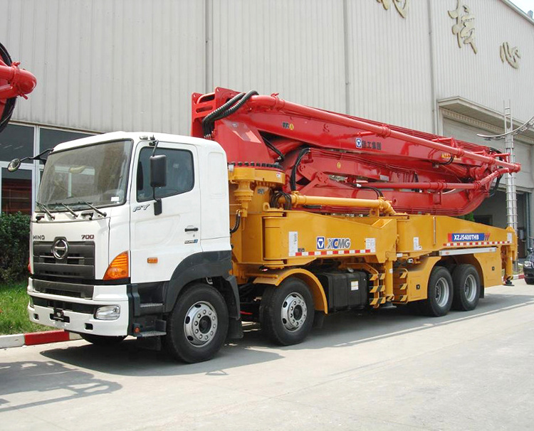 XCMG truck-mounted concrete pump HB48K 48m China truck mounted concrete pump for sale