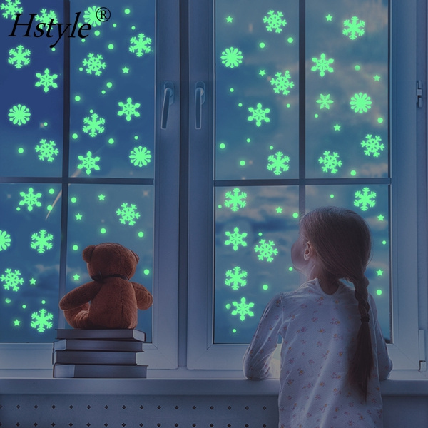 50Pcs Luminous Snowflake Wall Stickers Glow In The Dark Decal for Kids Baby Rooms Bedroom Christmas Home Decoration