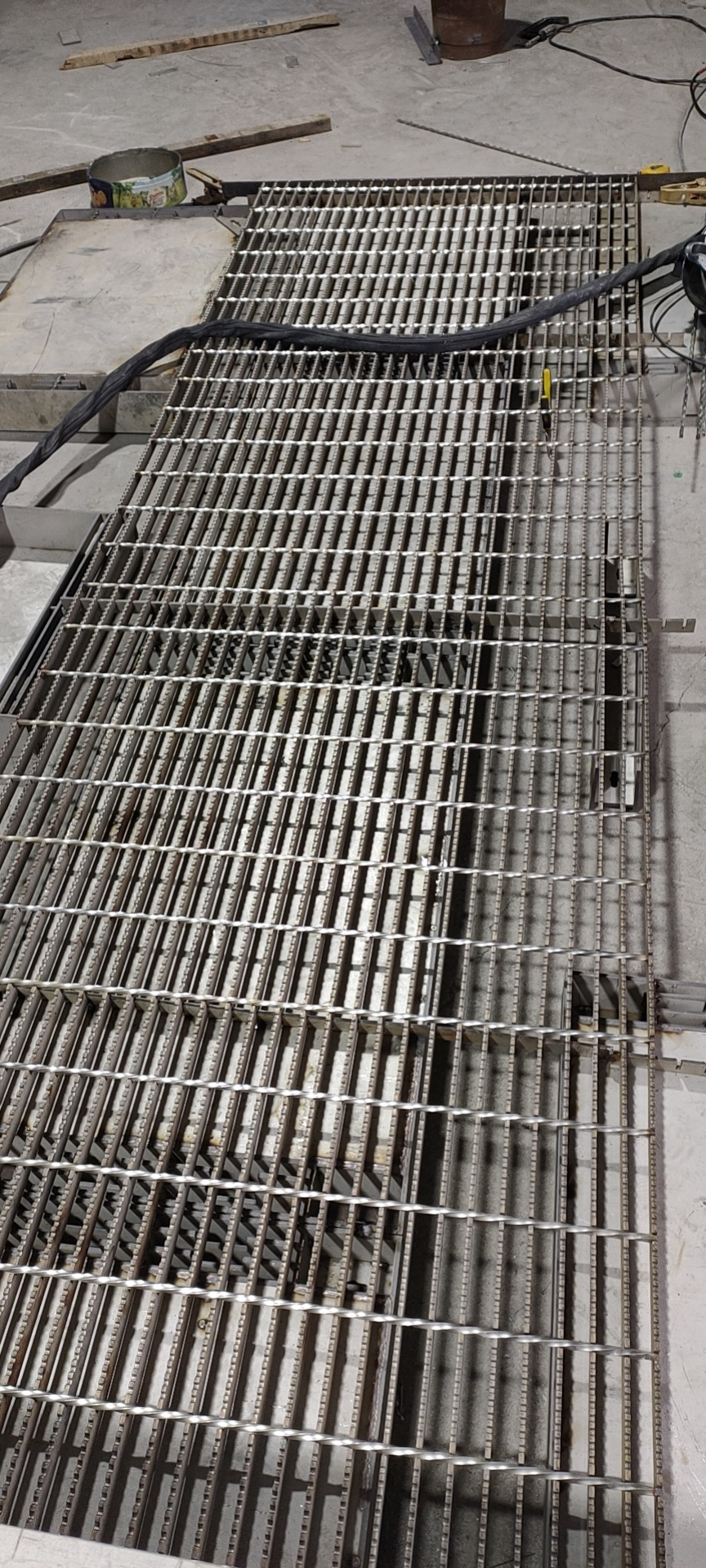 Galvanized Stainless Fence Drainage Channel Serrated Steel Bar Steel Grating