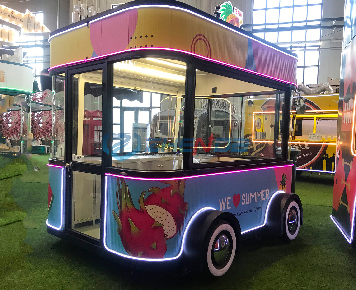 Original Manufacturer Direct Sale Beautiful Mobile Food Cart Street Fruit Cart Candy Bus Pop Snack Cart for Sale