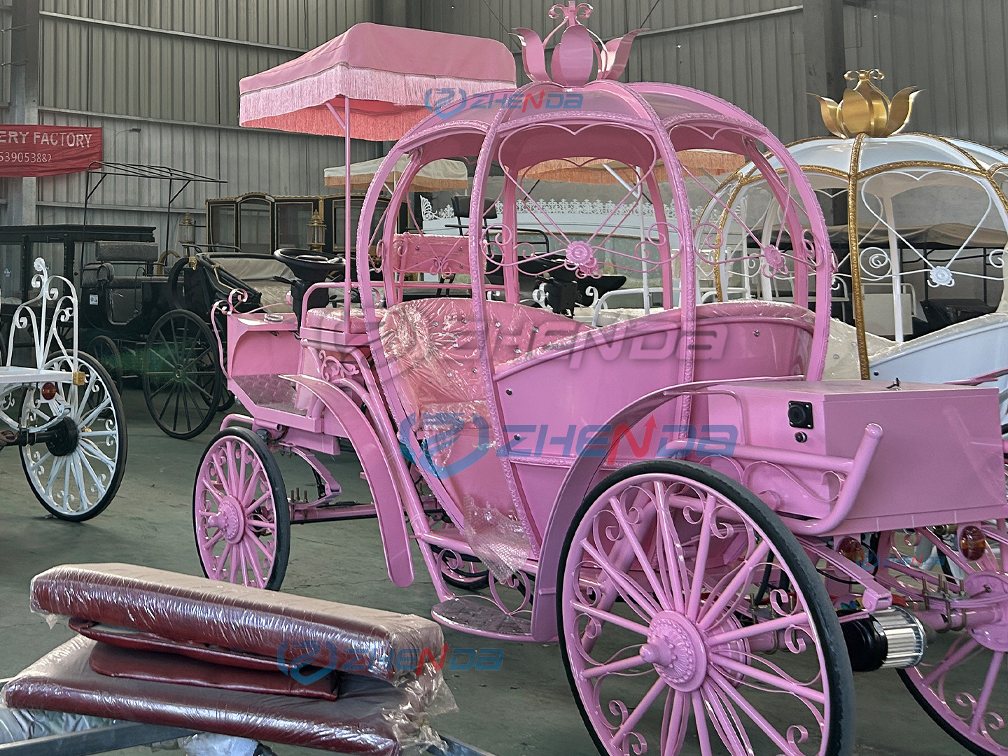 Cinderella Pumpkin Wedding Carriage for Tourist /Princess Electric Horseless Carriage/Four Wheel Horse Wagon