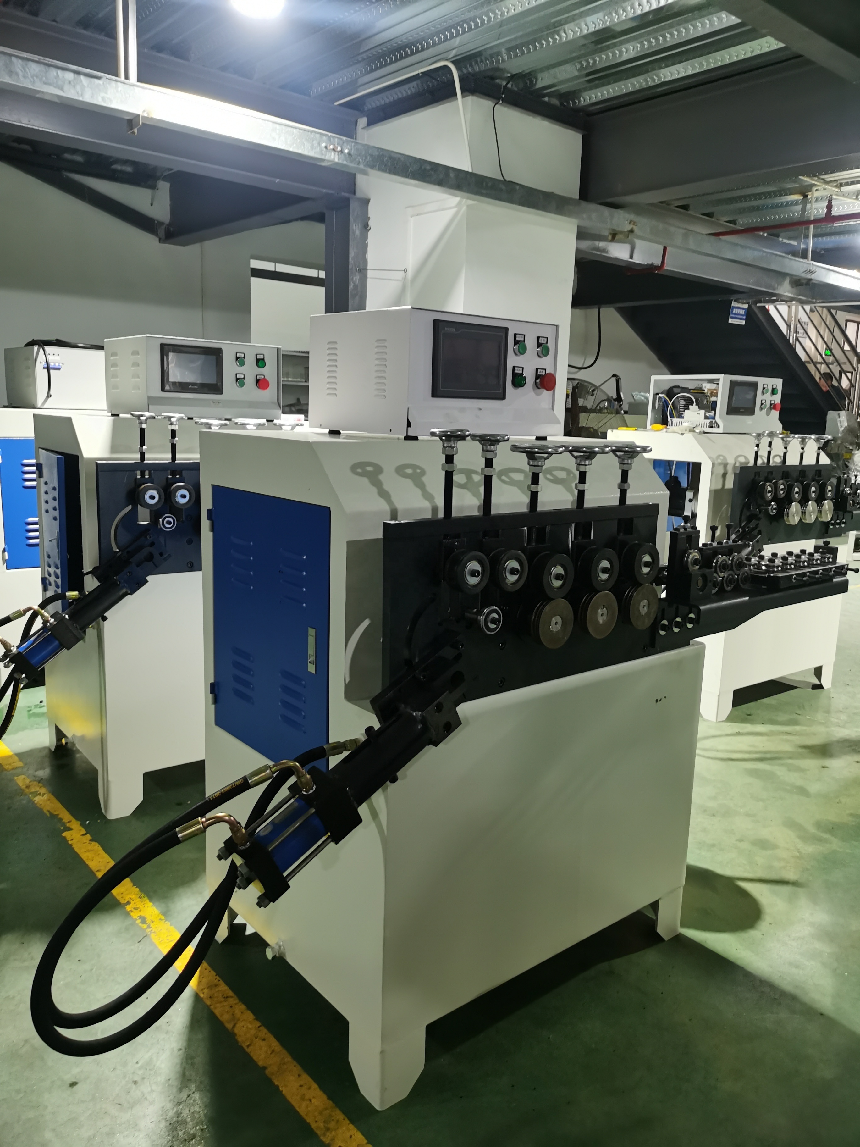 Manufacturers who produce rings recommend using CNC spring winding machines with wire bending, forming and welding machines