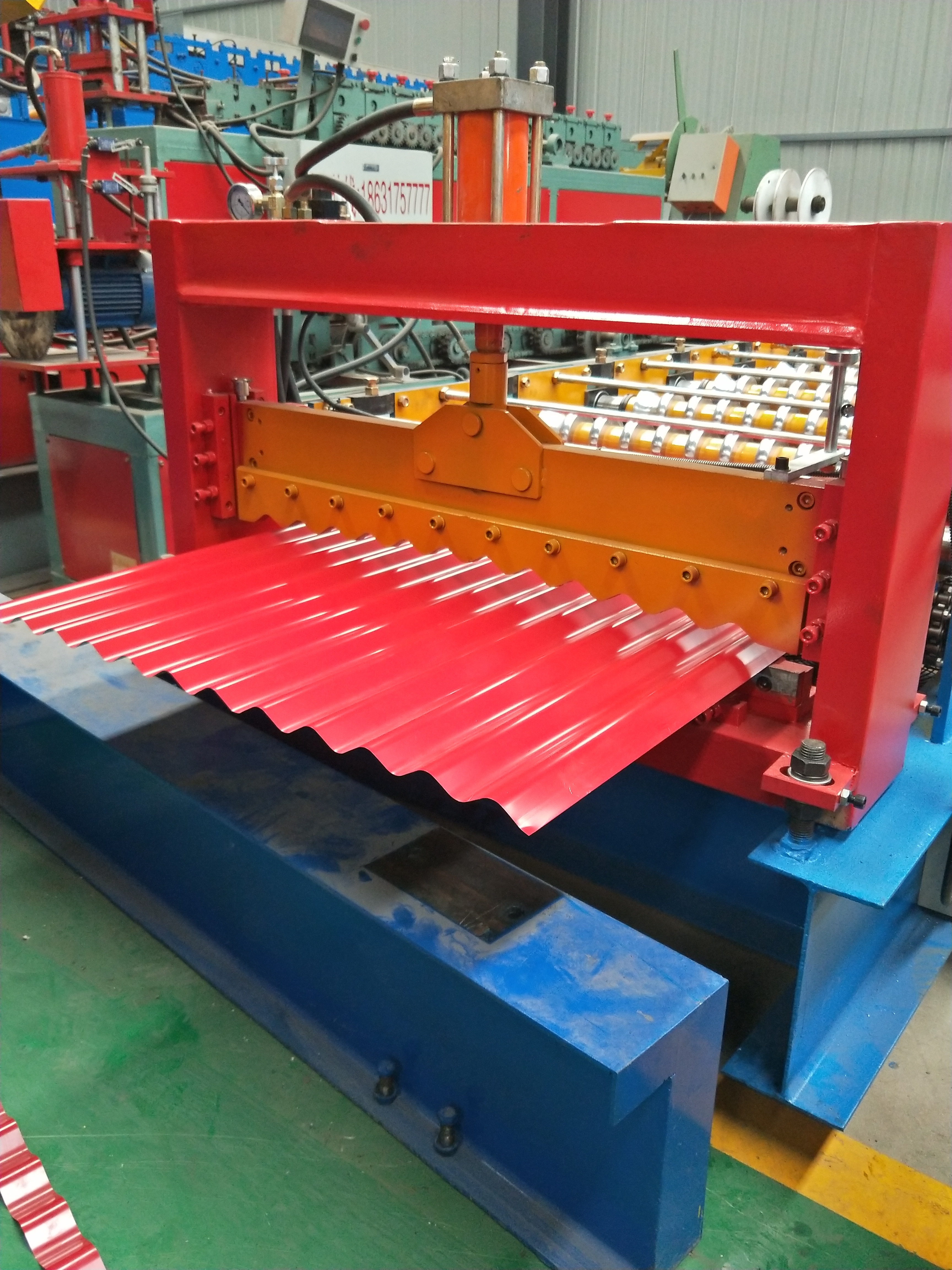 Corrugated roof sheet making cold roll forming machine for sale