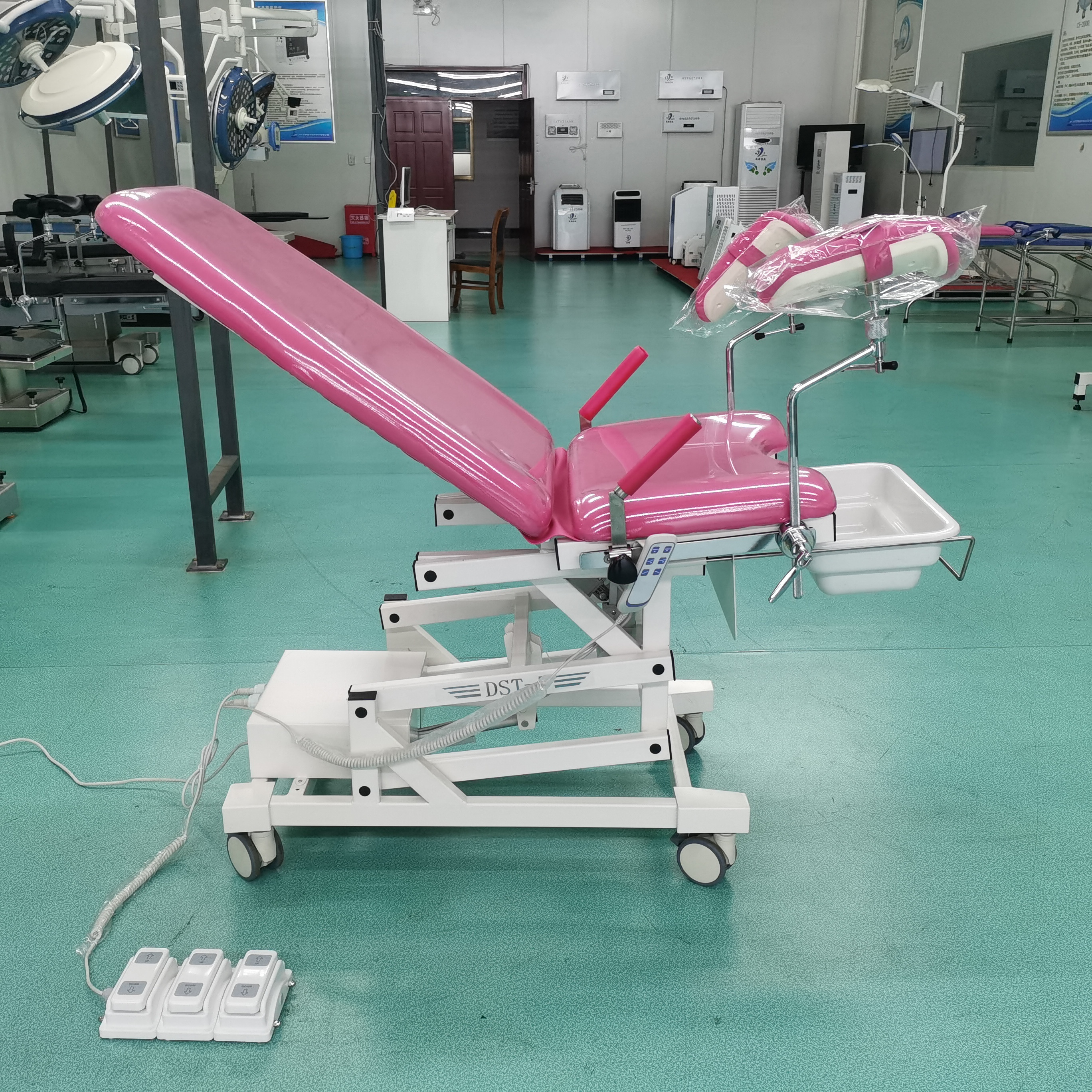 Electric gynecology and obstetrics examination operating table Gynecological childbirth chair for sale