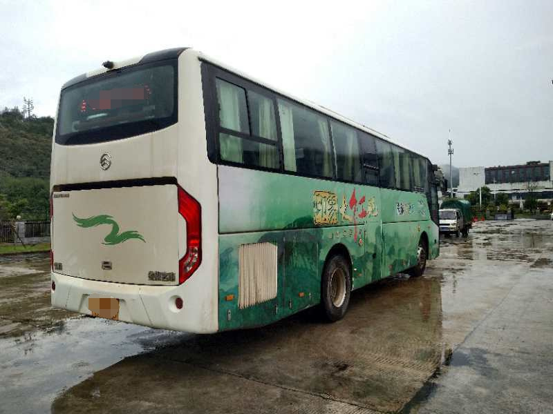 Second hand  55 seats bus used manual bus with air condition