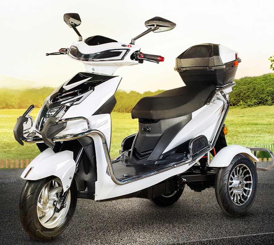 China newest Electric passenger tricycle 1500W three wheel bajaj for India Pakistan adult touring electric scooter motorcycle