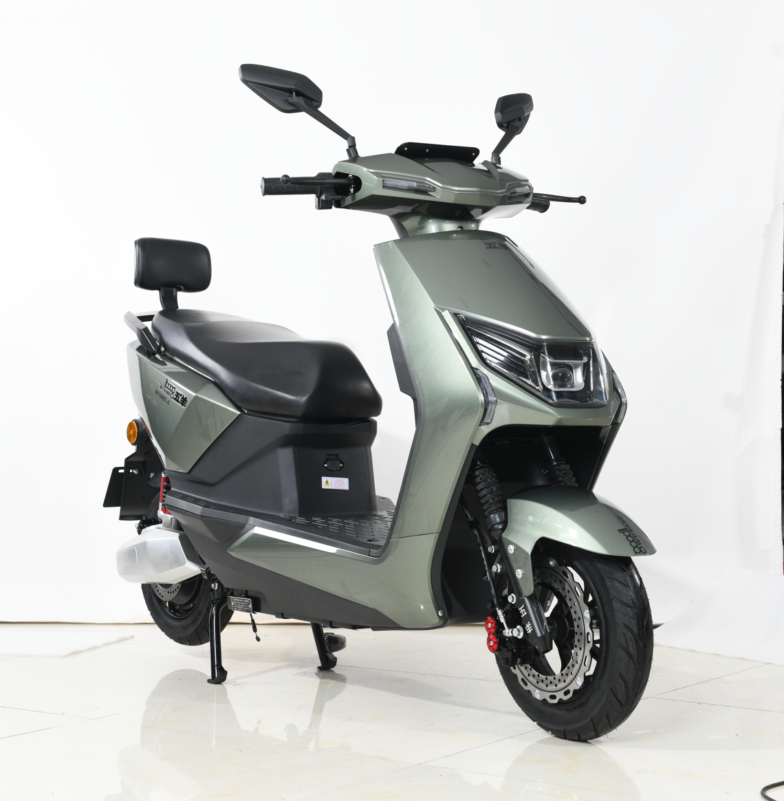 Cheap CKD 2000w motor bike electric mobility e scooter spare parts to India