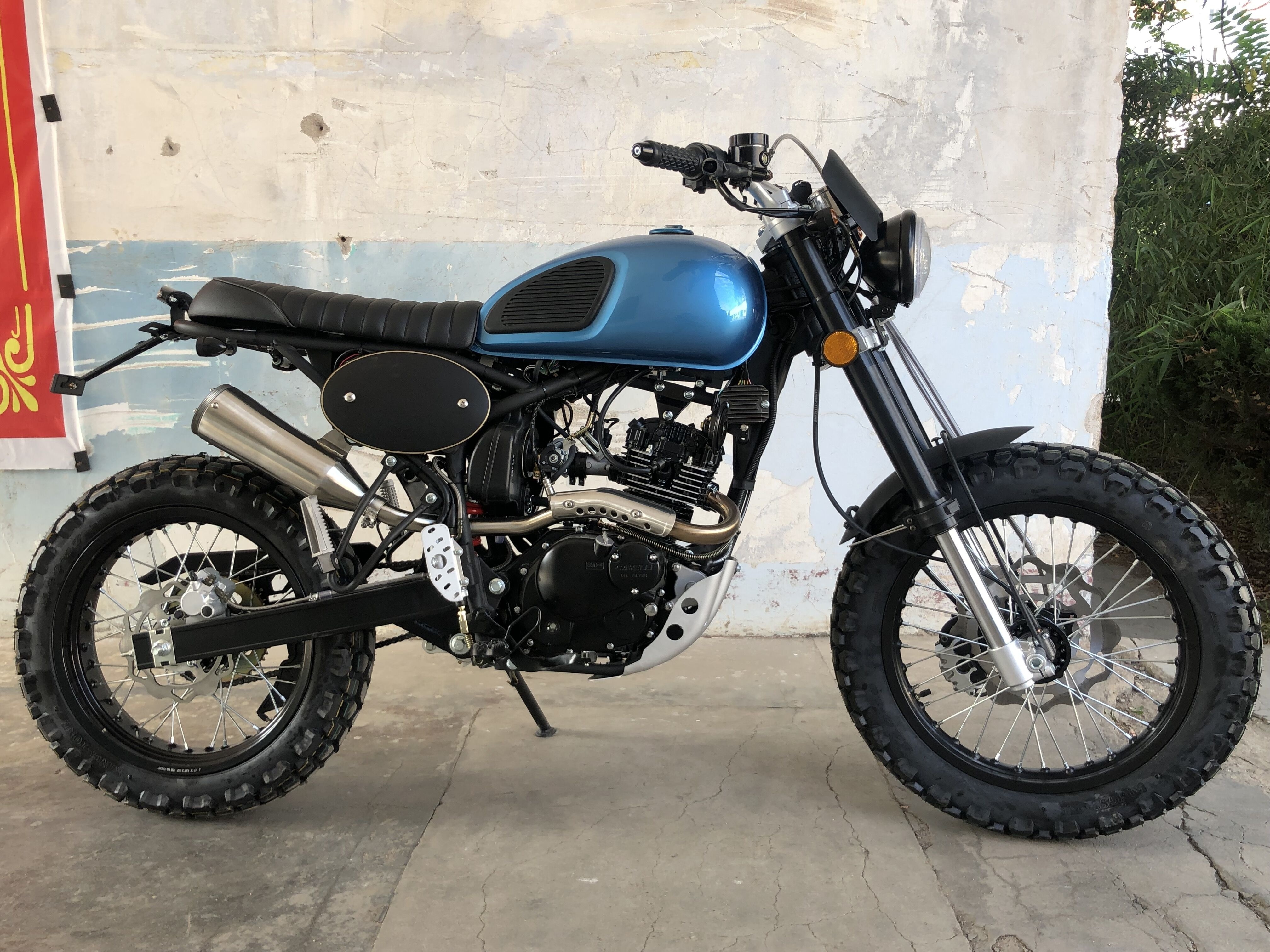 Scrambler 125cc Euro 4 motorcycle petrol motorbike retro style, Classic