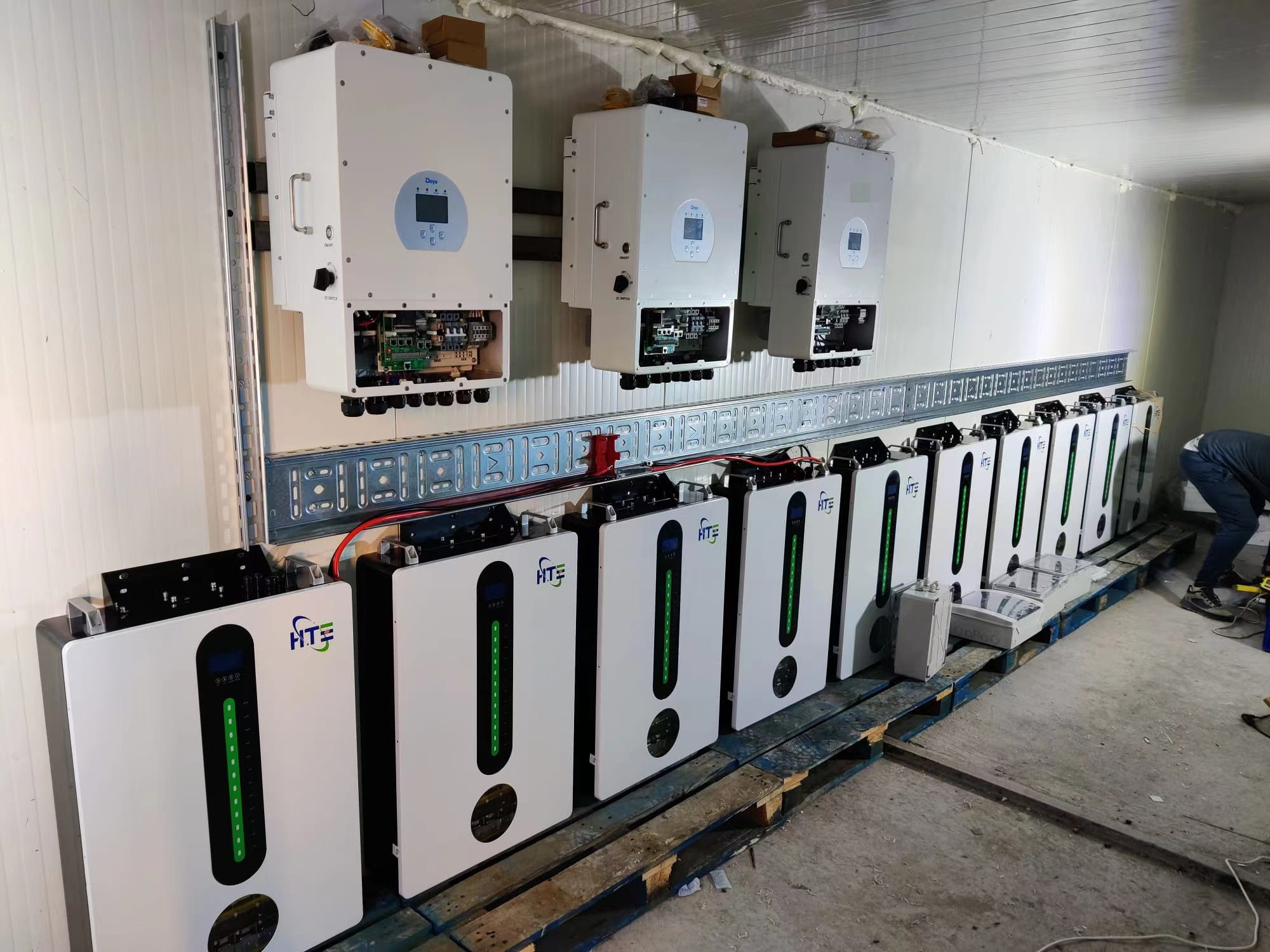 HTE 6000 Cycles 80% Dod Lifepo4 Power Wall Lithium batterie solaire lithium 200ah 48V 51.2V 100ah 5kwh Powerwall Battery