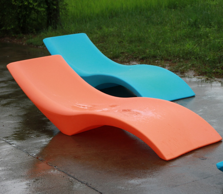 Factory Wholesale Ledge Sun Lounger Beach Chaise Lounger In Water Swimming Pool lounge