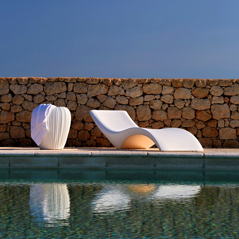 Commercial Modern coloured white s shaped sun lounger swimming pool chaise chairs aldi commercial sun loungers supplier