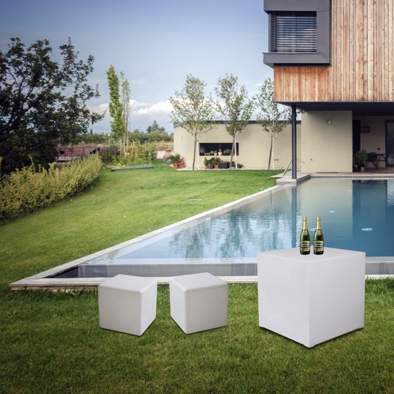 Ledge Outdoor  Cube Table For Garden Lounge Chair Side Table In Pool Sidetable