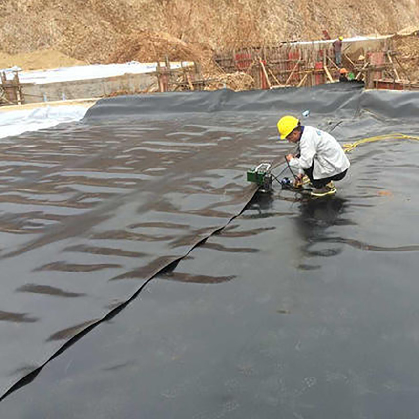 Textured smooth geomembrane maroc shandong  hdpe 2mm geomembrane pond liner