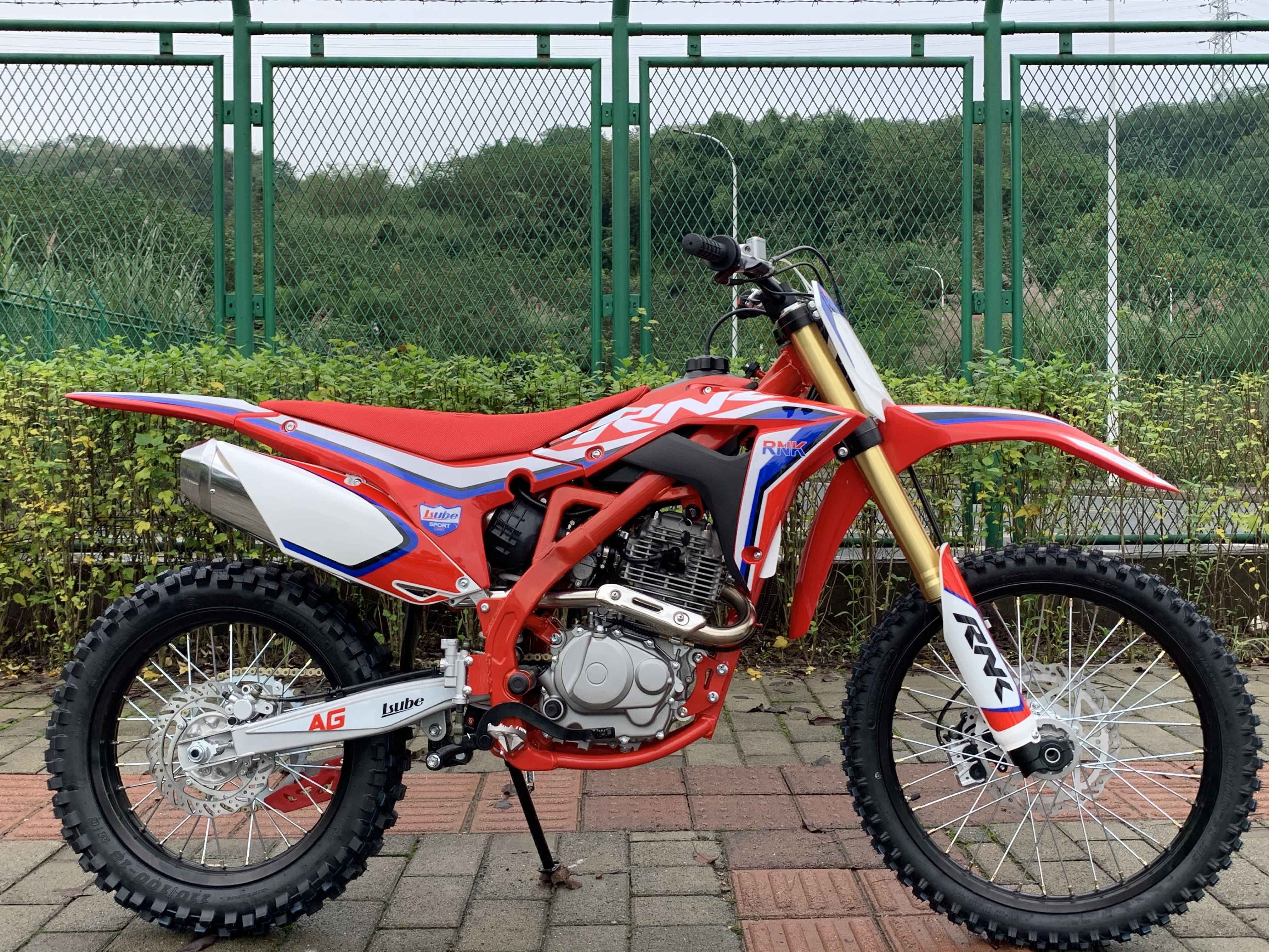 250cc Single cylinder Air-Cooled engine  Dirt Bike