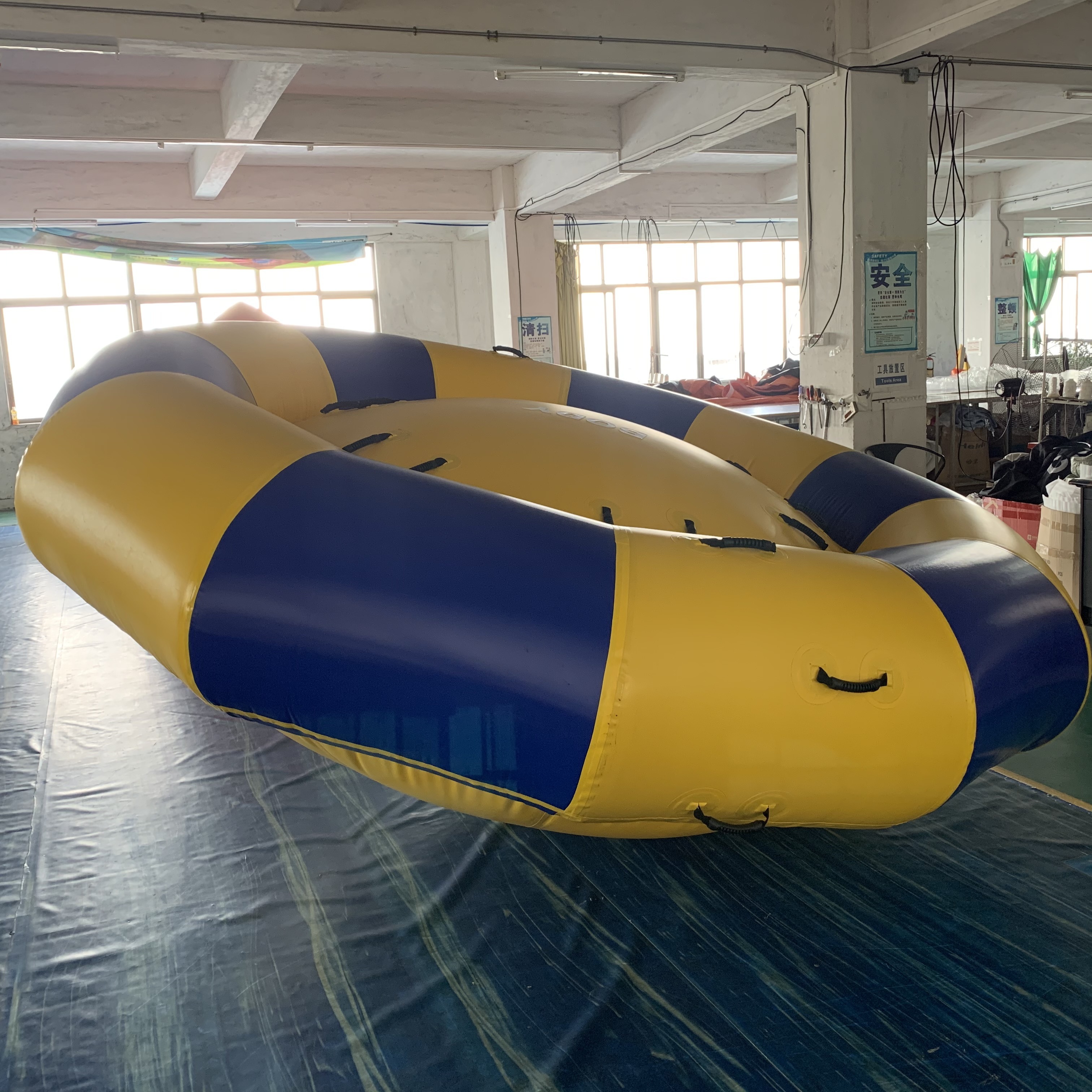 Crazy 6-8 Person Inflatable Donut Boat Inflatable Disco Boat Crazy Ufo