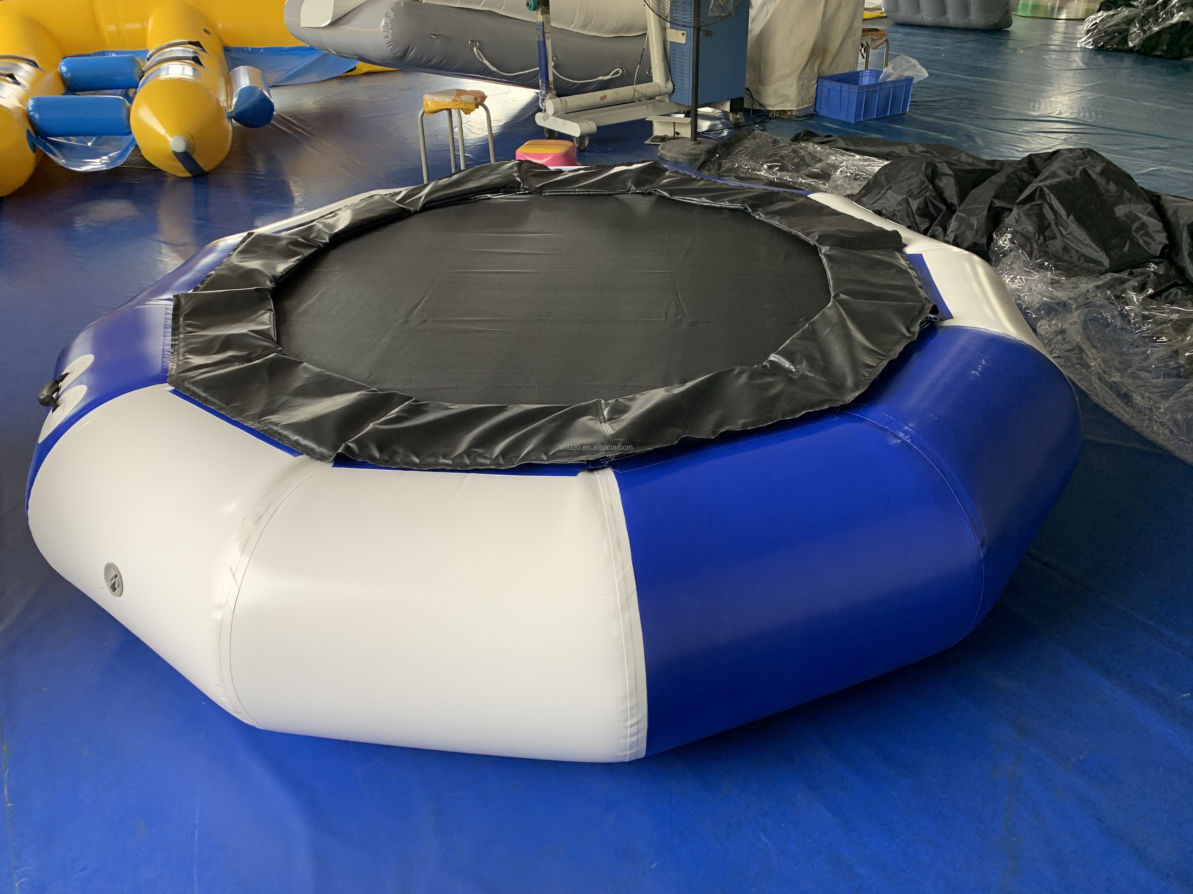 Popular Sport Games Inflatable Floating Water Jumping Bed Water Park Equipment Inflatable Water Trampoline