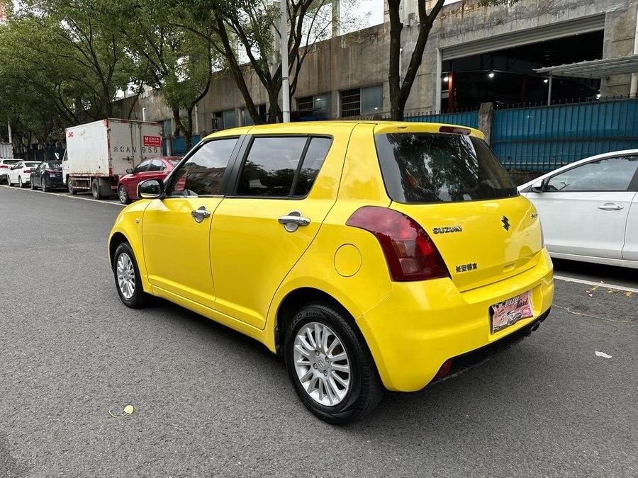 Global Delivery Japan Used Cars For Sale Suzuki Swift 2013 1.3L Small Manual Gasoline Car Suitable For Adult