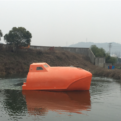 Totally Enclosed Lifeboat Free Fall Lifeboat Diesel Engine   Davit  simulated launching