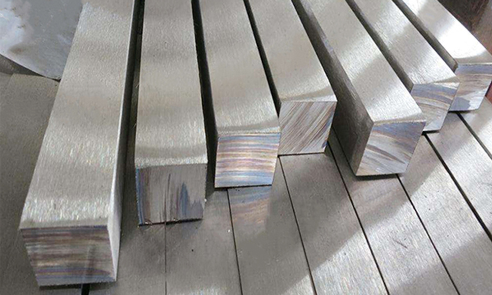 Prime Quality Customized 201 202 301 304 304L  Stainless Steel Square Bar for Automotive Industry Tableware Decoration