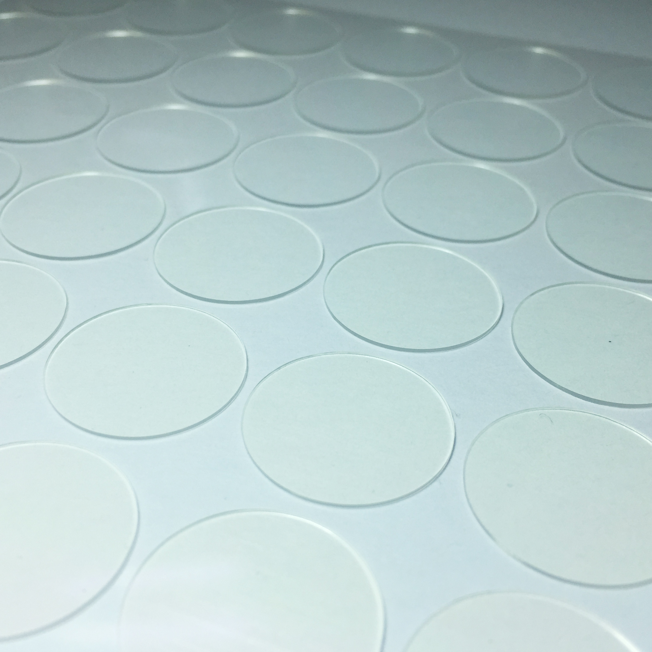 Heat-Resistant Pressure-Sensitive Acrylic Adhesive Dots Tape Clear Glue Dots for Various Applications