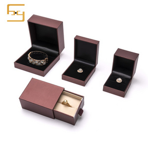 New design luxury box ring necklace jewelry set display stand suitable for wedding rings box