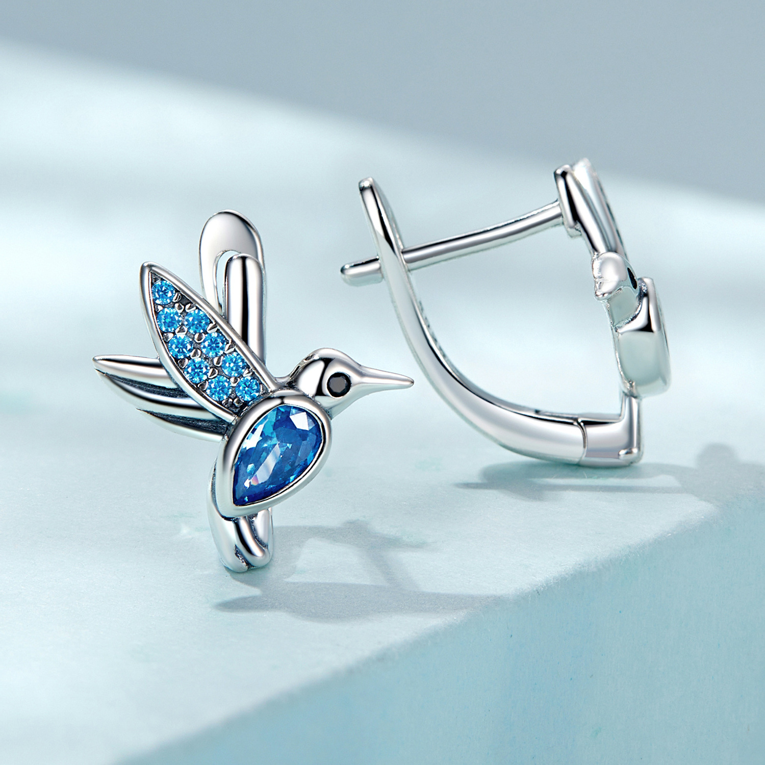 925 Sterling Silver Humming Bird Hoop Earrings For Women Blue Zircon Drop Ear Clip Earring Ladies luxury Wedding Jewelry SCE1503