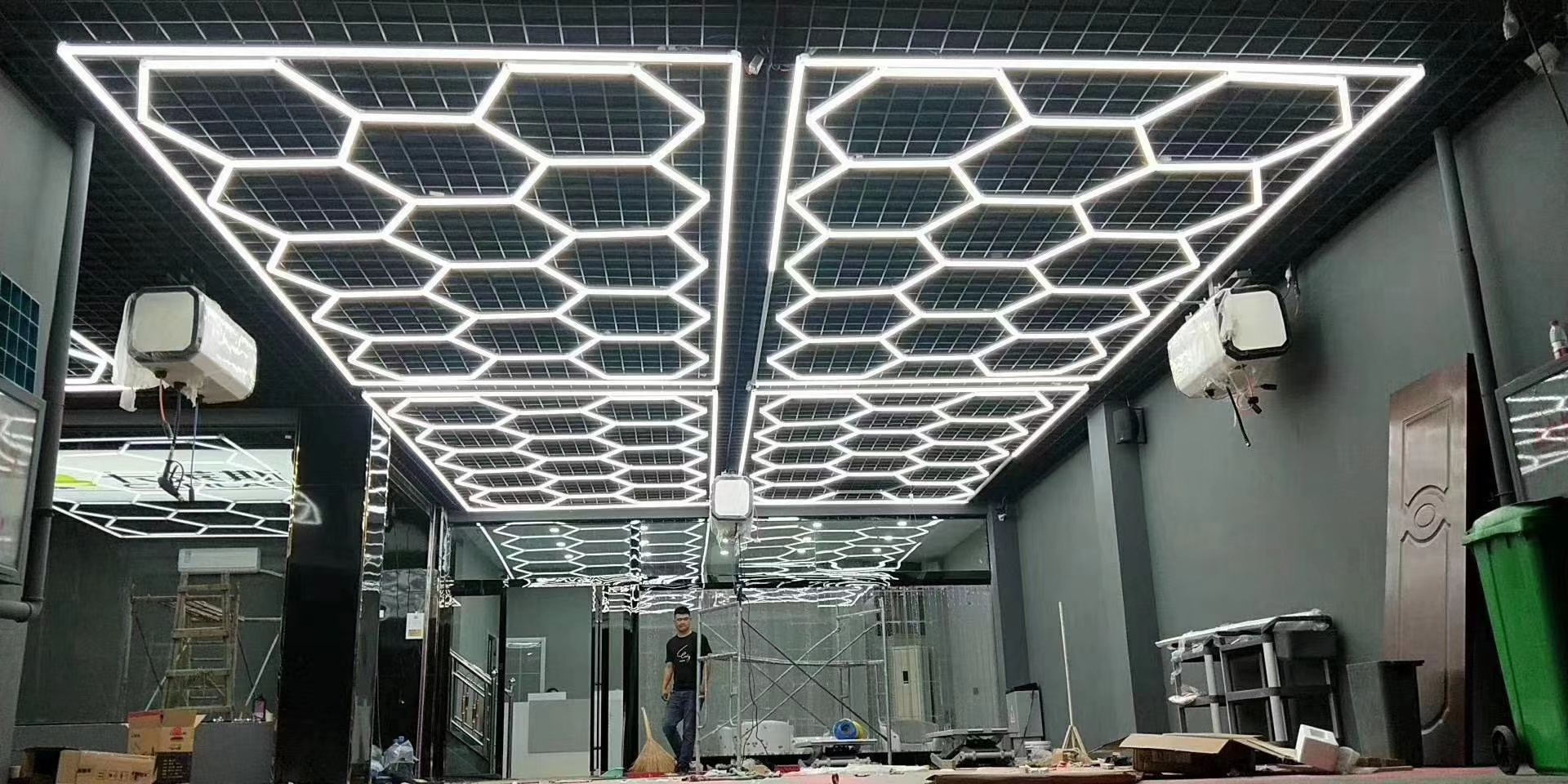 Honeycomb Auto Detailing Products Light Bar Hexagrid Lighting for Car Wash Station Garage Ceiling Design hexagon Led Lights