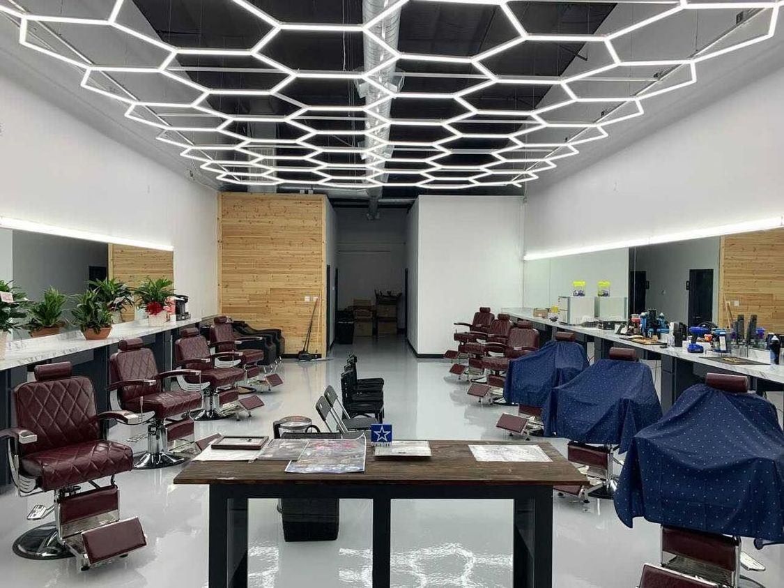 Hexagon Detailing Workshop Ceiling Led Lights For Car Shop And Garage honeycomb lights Customized size