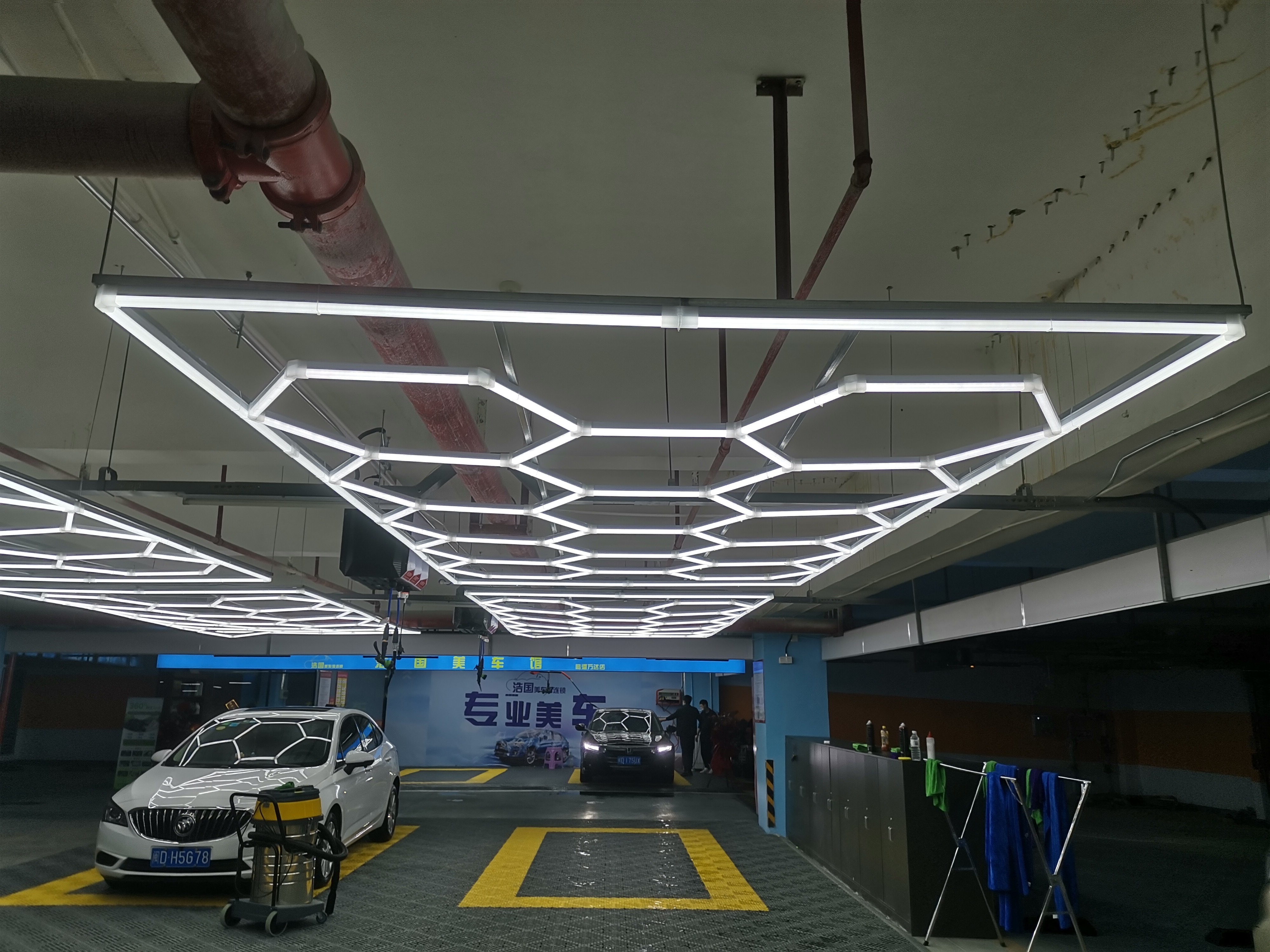 2023 new  product smart rgb hexagon light  hot sale garage led light 150w deformable