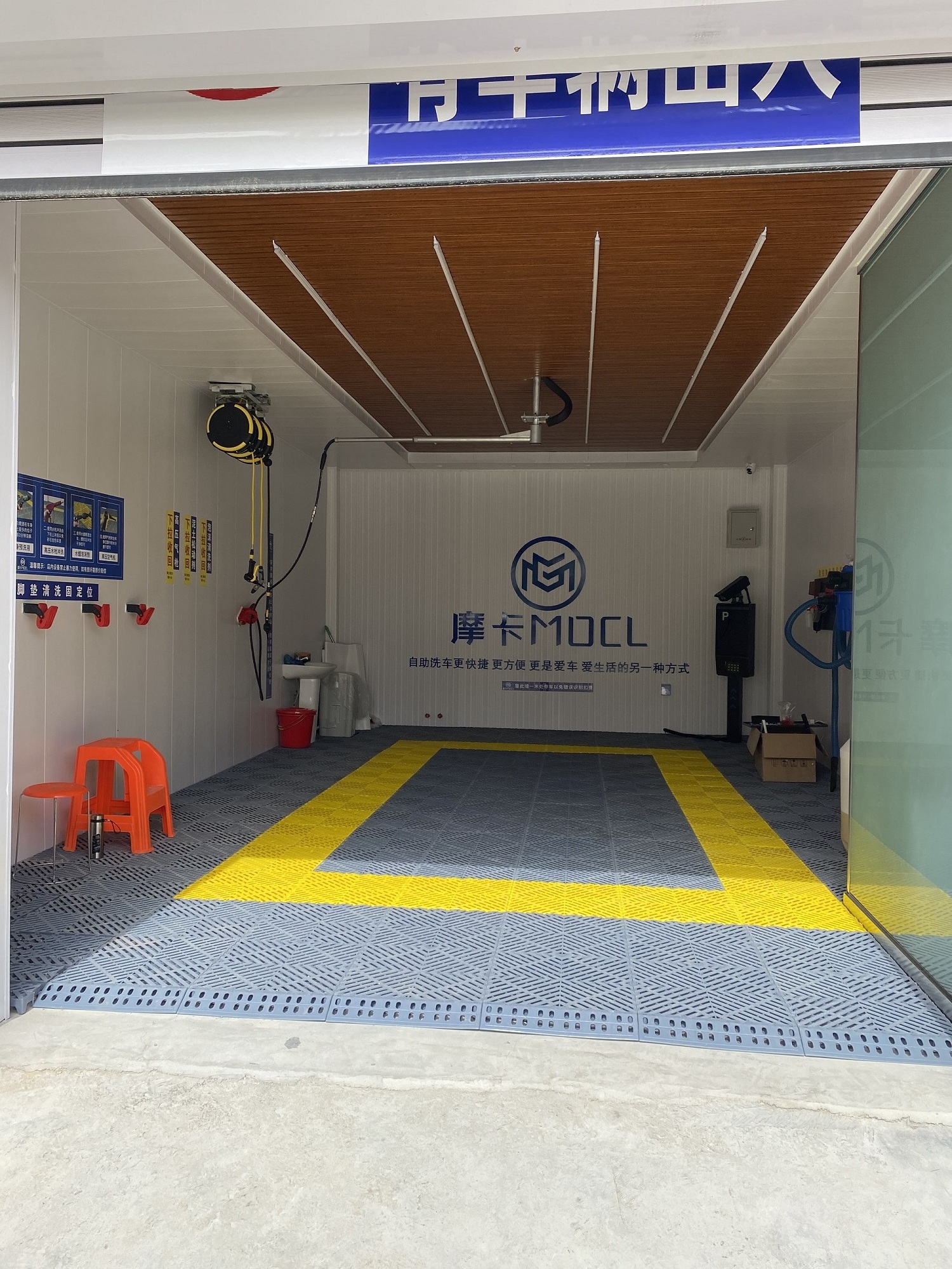 Gym Use 400*400mm PVC Interlocking Garage Floor Tiles / Car Repair Shop / Workshop Vinyl Interlock Plastic Flooring