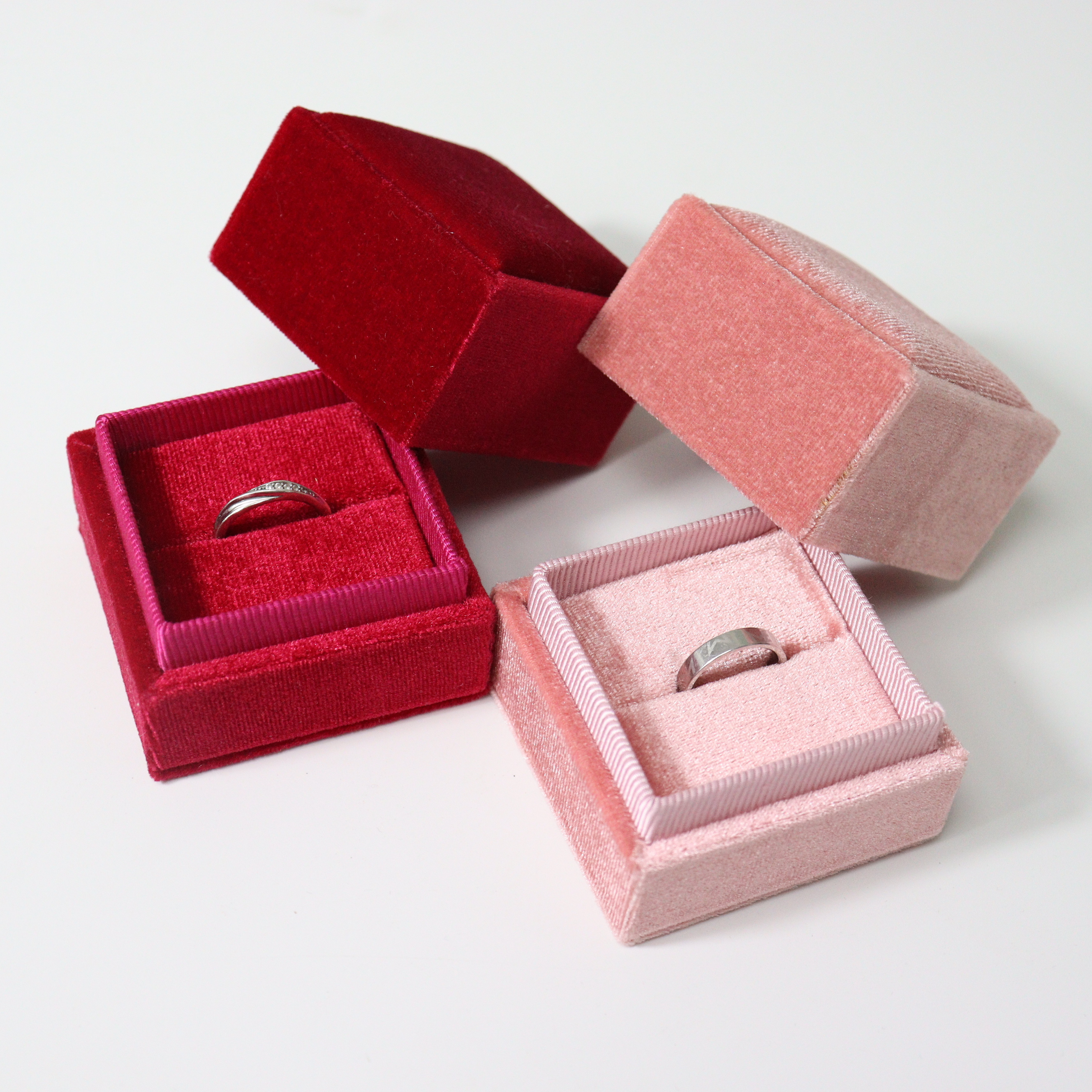 Wholesale square velvet jewelry custom wedding ring box packing mini boxing ring