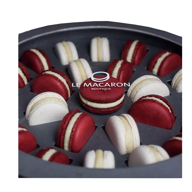 Vintage custom round PVC window Macaron packaging gift boxes with plastic tray