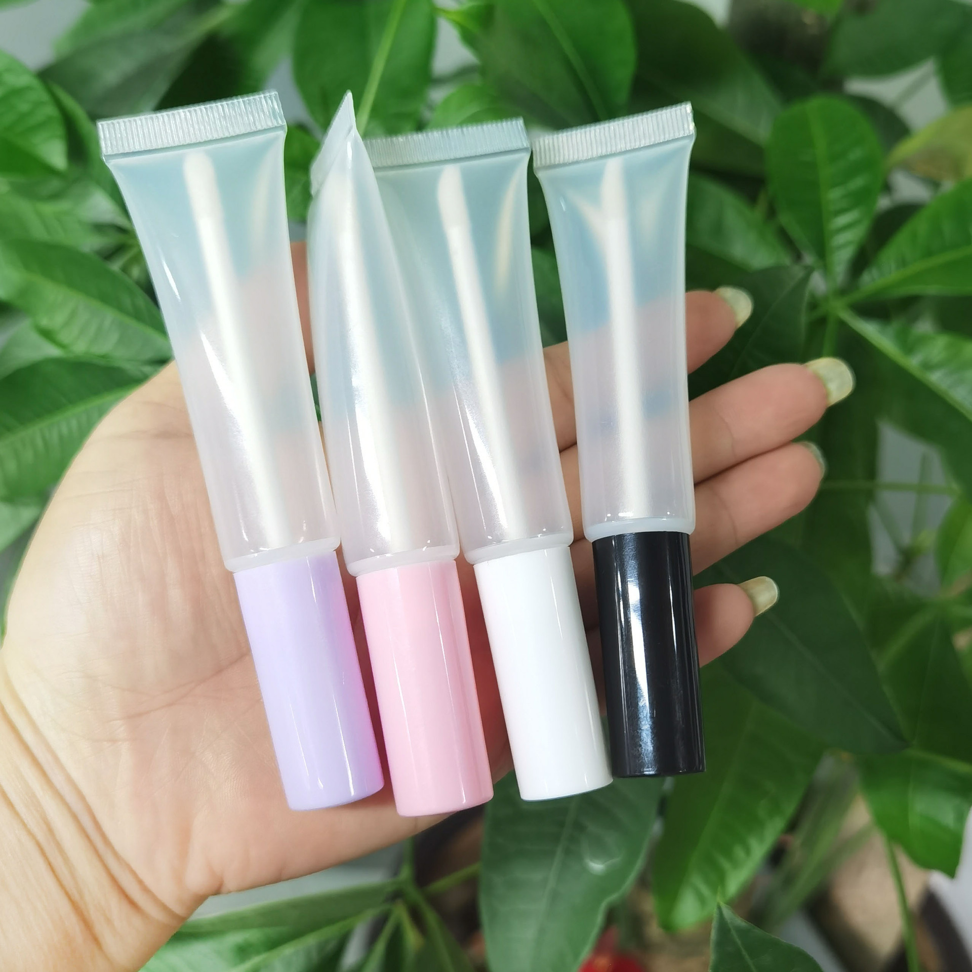 Custom logo 15ml empty lip gloss container soft lipgloss cosmetic packaging squeeze tube with wands