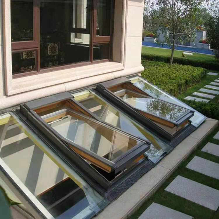 China made good price electric auto roof window skylight design