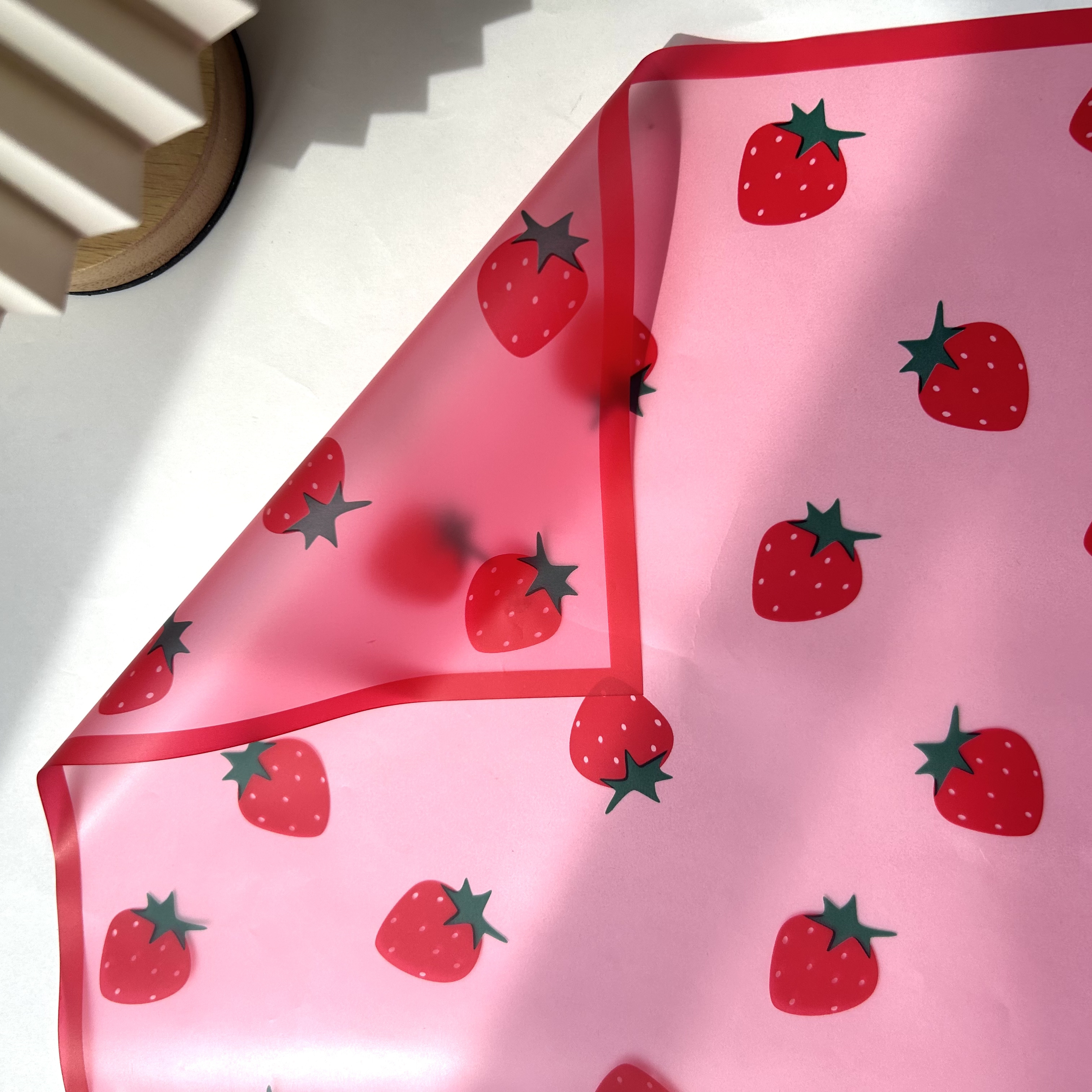 Transparent Grinding Edge spot hot new floral materials custom flower wrapping paper waterproof Strawberry paper for flower