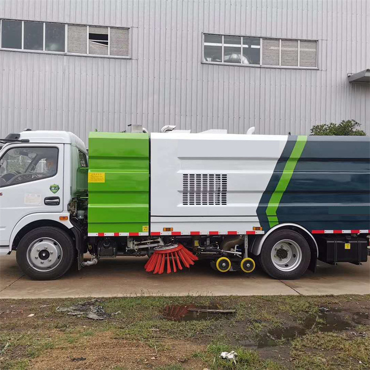 Large scale road cleaning vehicles are widely used in urban streets, national highways, and highways