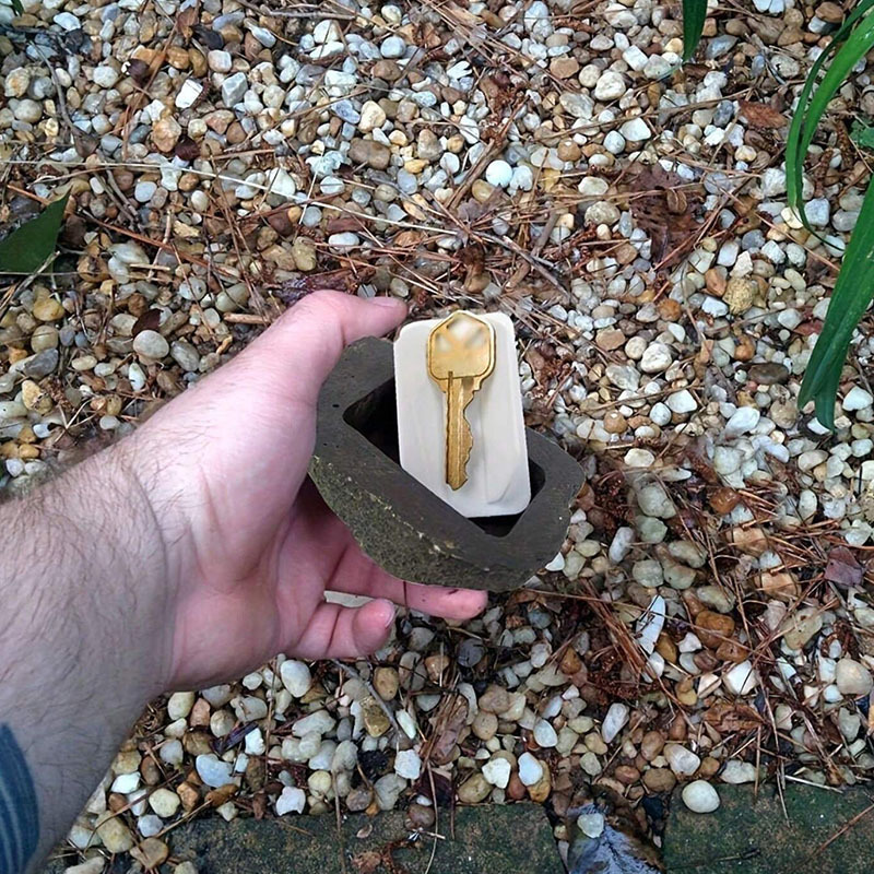 Key Hider in your Garden Looks & Feels Like Real Stone - Safe for Outdoor Garden or Yard