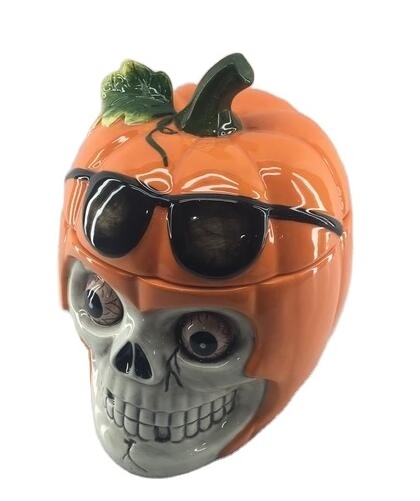 Wholesale Latest design ceramic halloween pumpkin Skull Cookie jar for holiday decoration