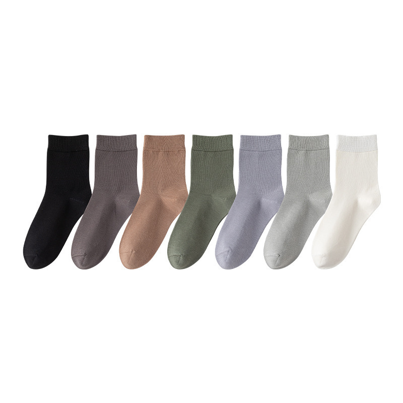 Xiangyi Soft Light Weight Breathable Anti Odor Plain Elite Men Socks Cotton High Quality Midi Casual Crew Socks For Men