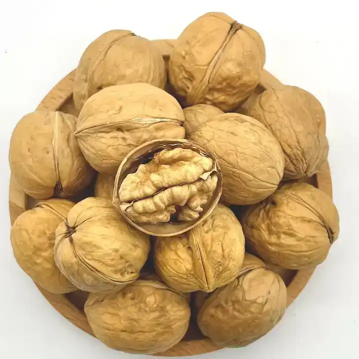 100% Organic Nuts Rich Proteins Top OEM Service Nuts and Dried Fruit Raw Cashew Nuts Price in 2022 Walnuts Bulk Packaging 5% Max