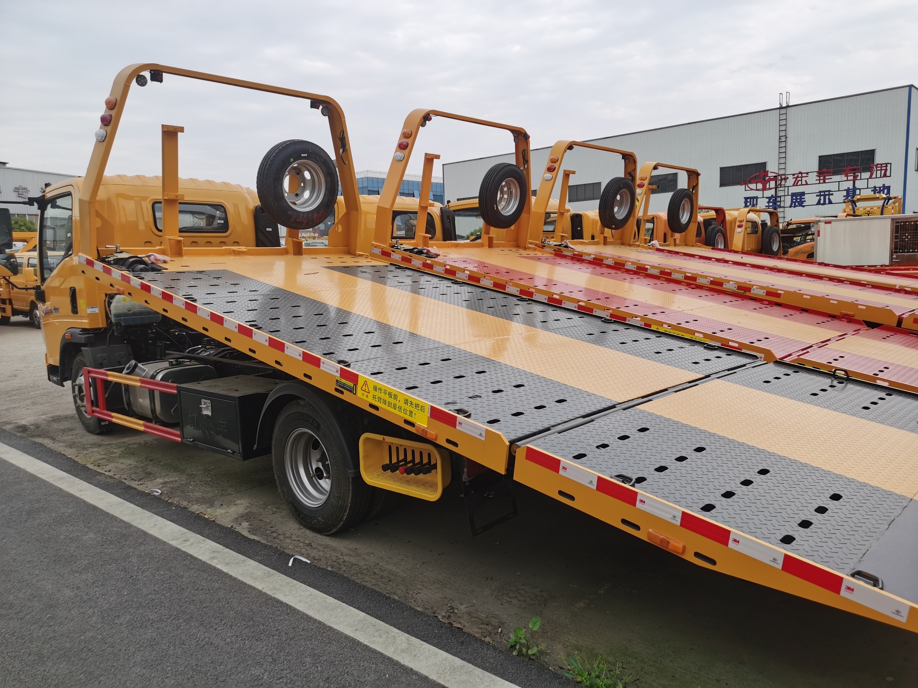 4Ton Flatbed Tow Truck Wrecker Bed Tow Truck for Sale for Towing