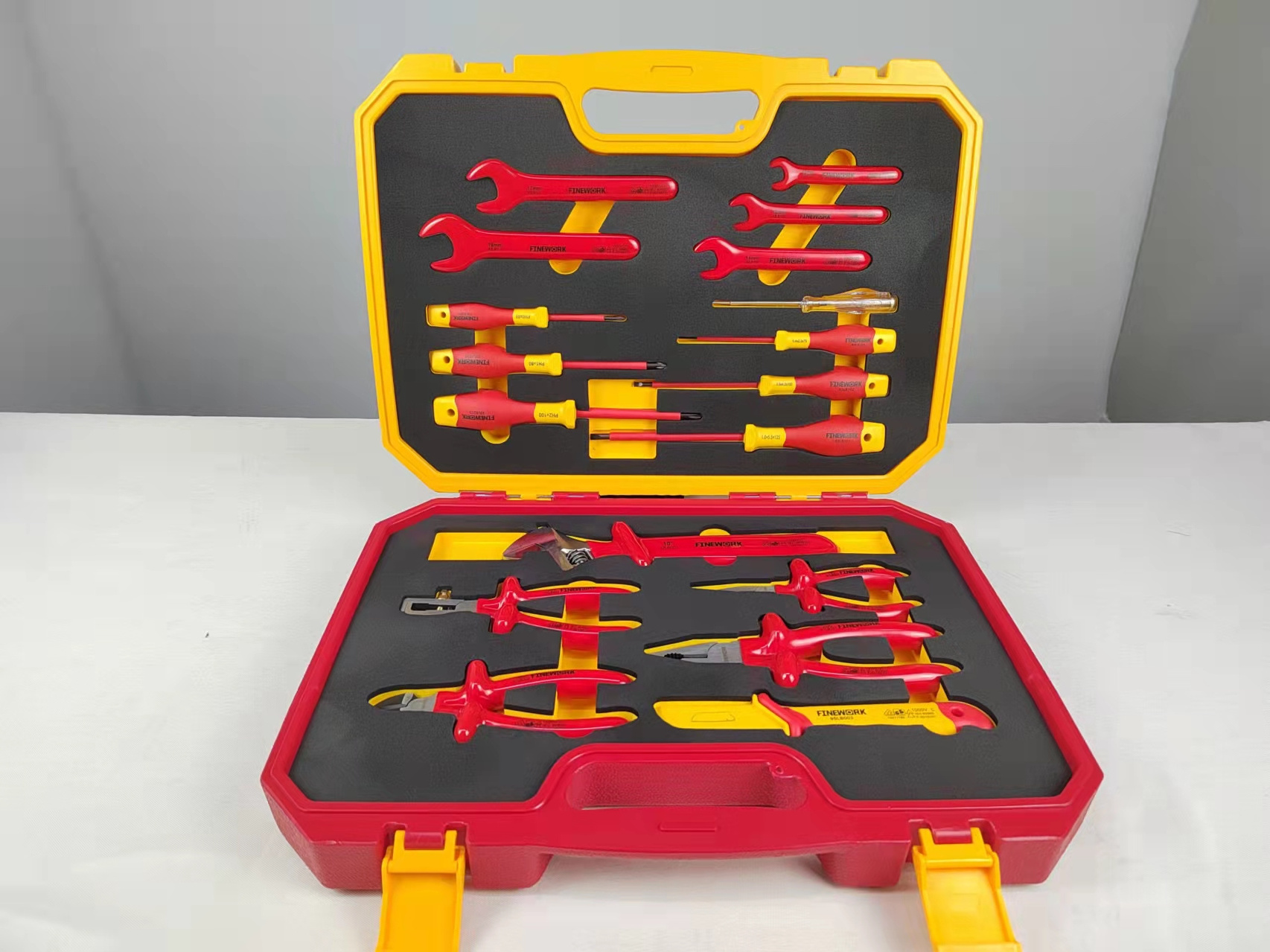 99LB004 Professional Electrician Finework Mechanic 1000V Hand 18PCS VDE Insulated Tool Set