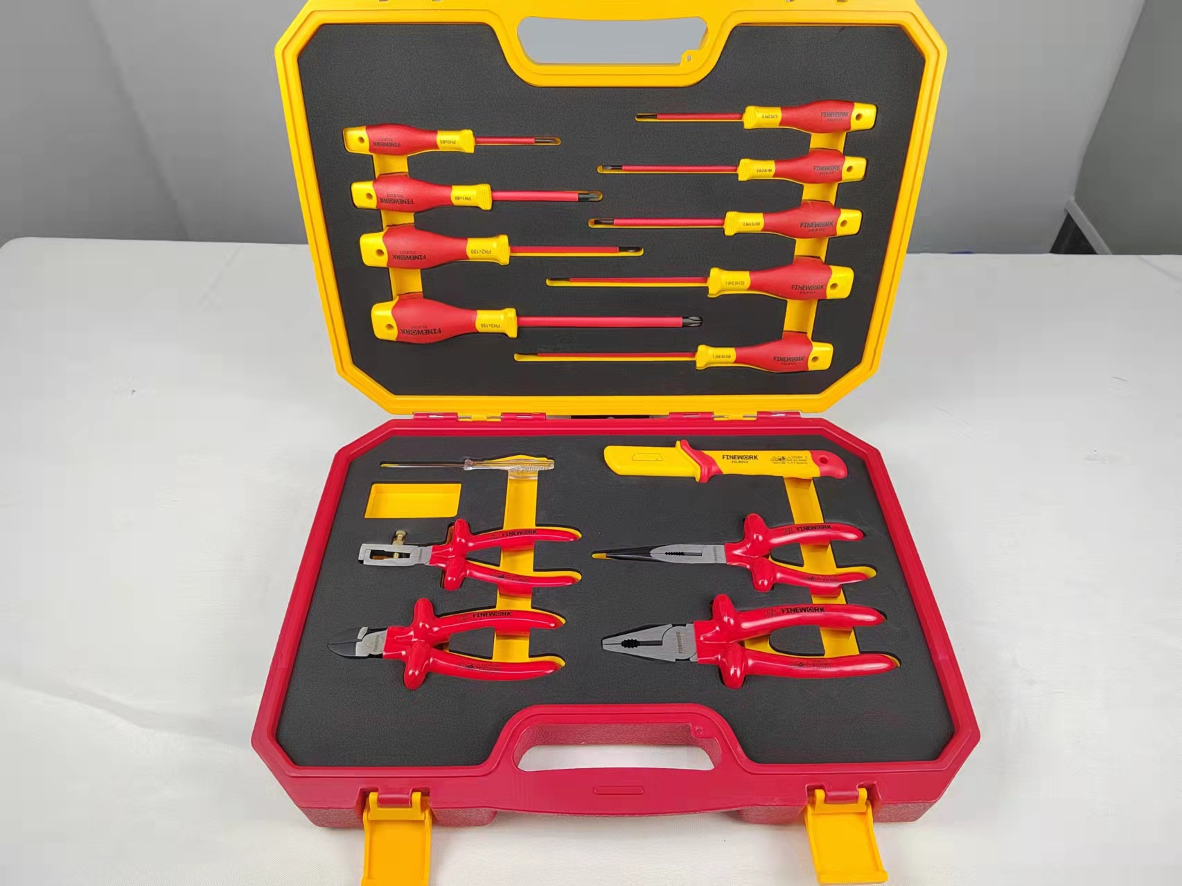 99LB001 Finework 15PCS Pliers Screwdrivers 1000V Hand Insulated Vde Tools Set