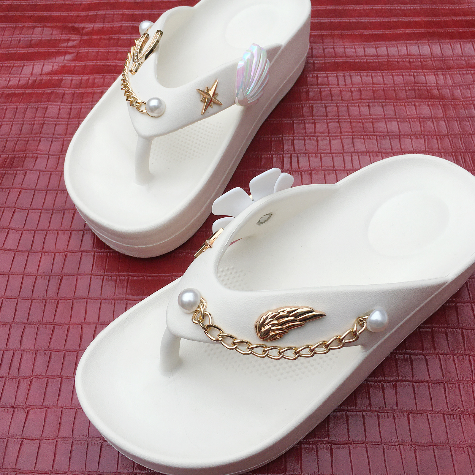 Hot Sale beach designer shoe accessories removable shoe decoration flip flops metal charms for clog