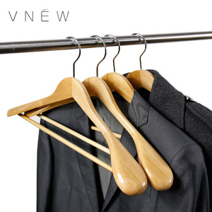 2019 Custom Wide Shoulder Suit Coat Jacket Wooden Clothes Hangers for Garment Hangers