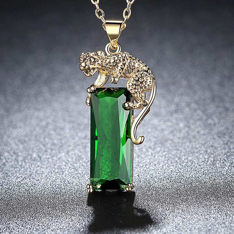 Hot Selling Zircon Jewelry Emerald Leopard Shape Pendant Necklace N162